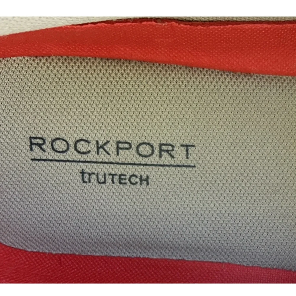 Rockport reposhing this